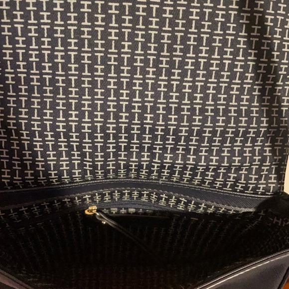 Tommy Hilfiger navy blue satchel bag - Picture 9 of 9